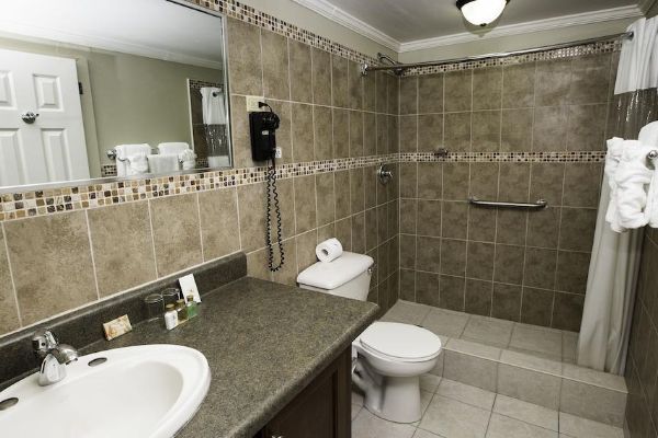 Cara Suites Hotel and Conference Centre (Claxton Bay)